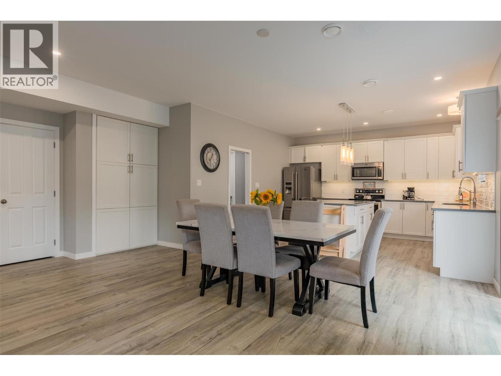 3904 Grandview Drive Property Photo 15