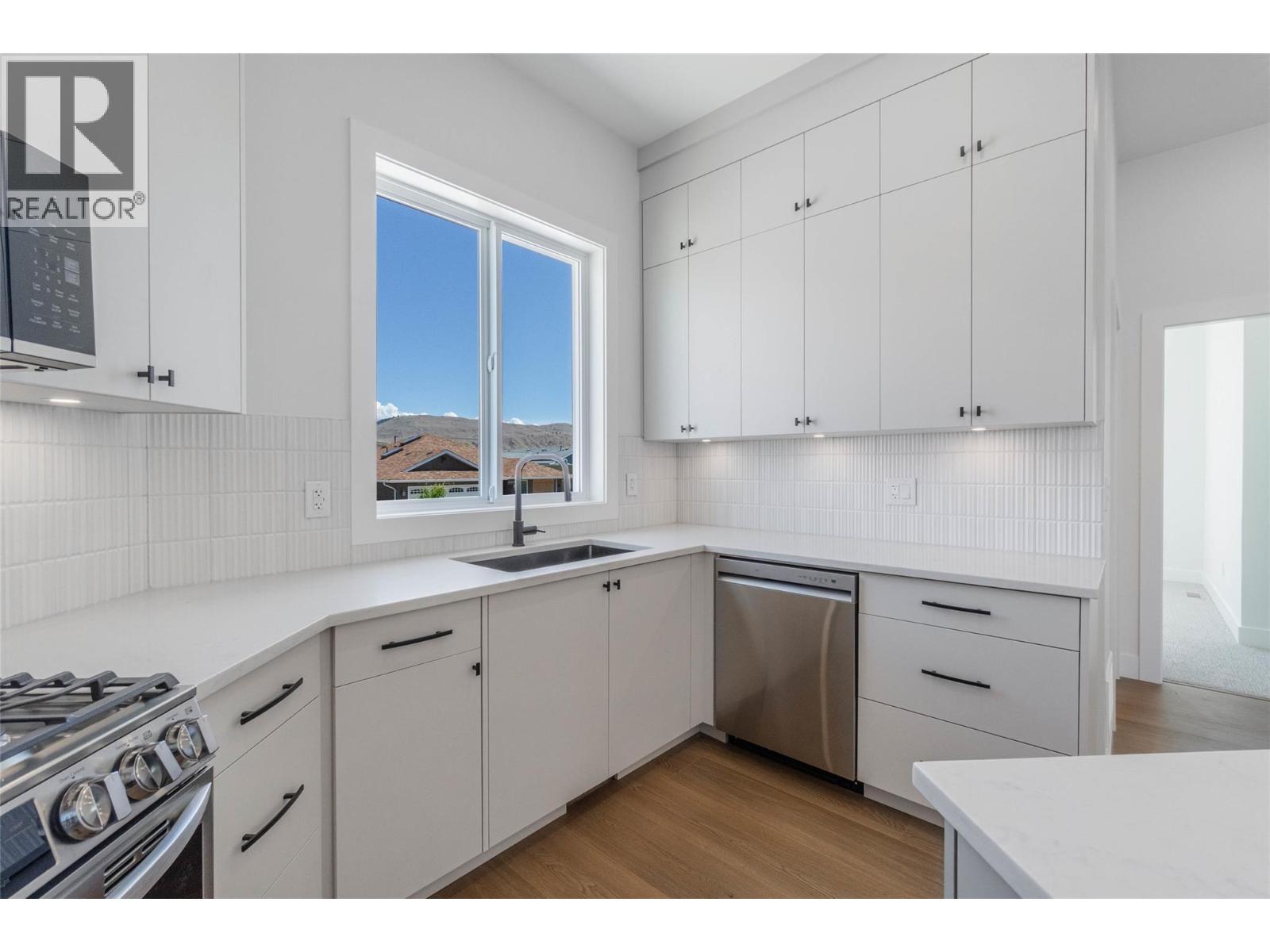 394 Chardonnay Avenue Property Photo 16