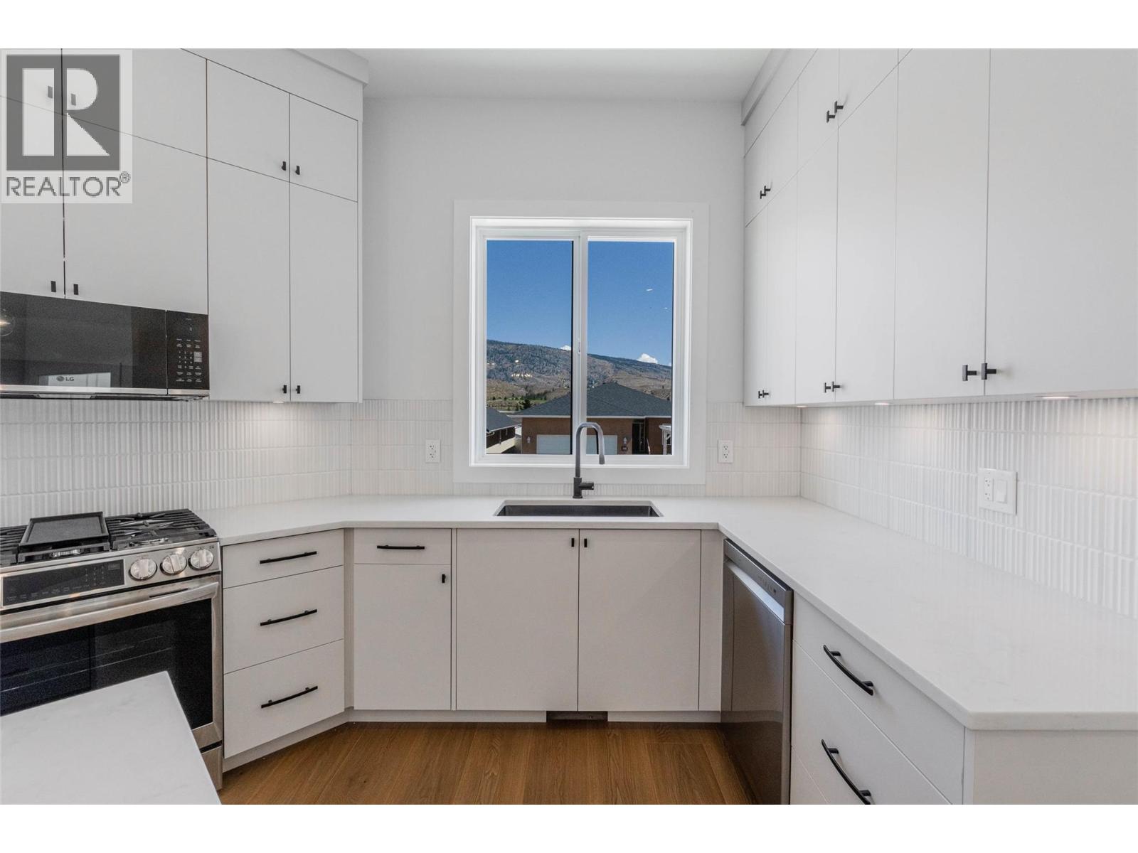 394 Chardonnay Avenue Property Photo 17