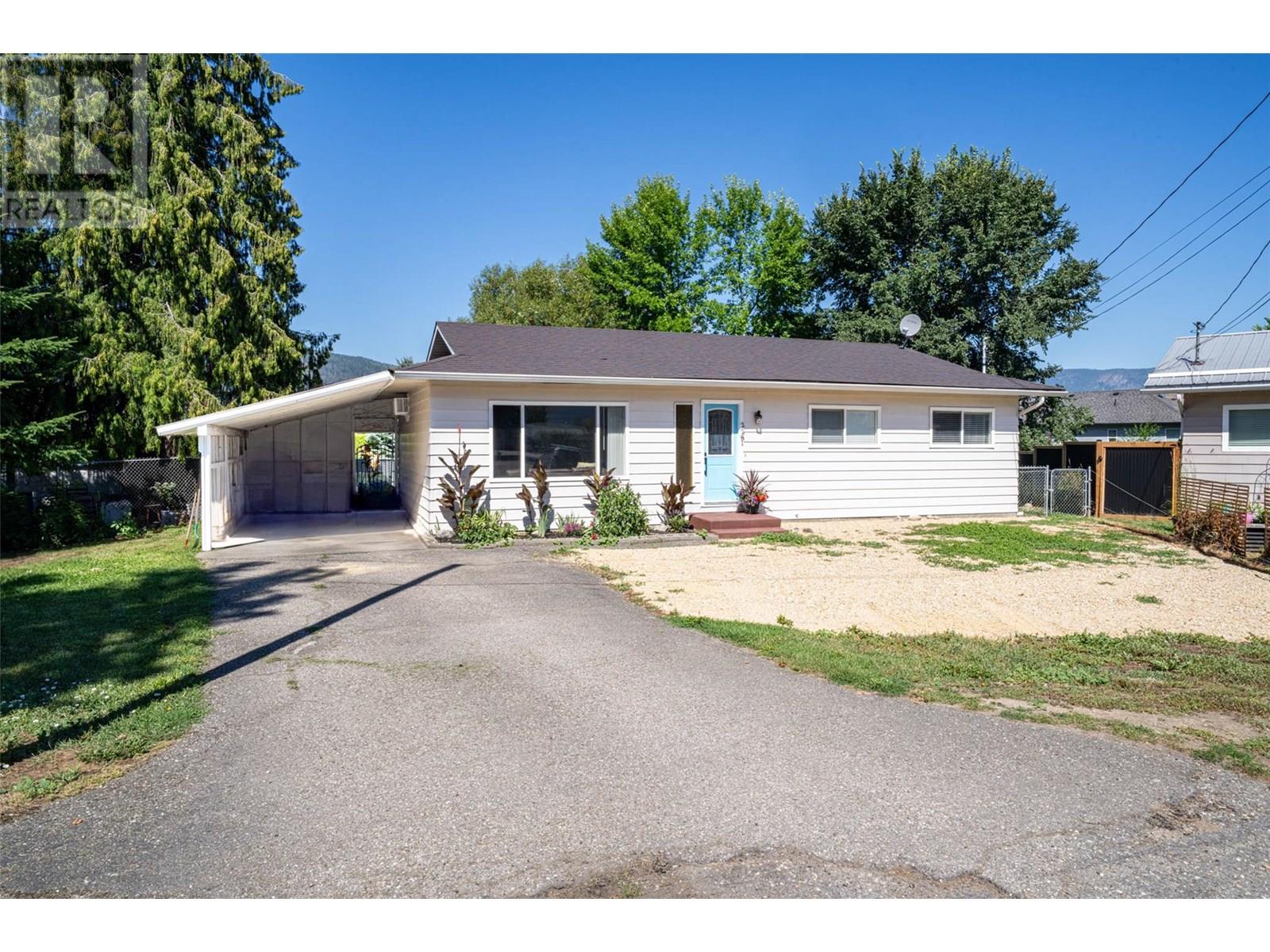 2281 Hayden Place Property Photo 1