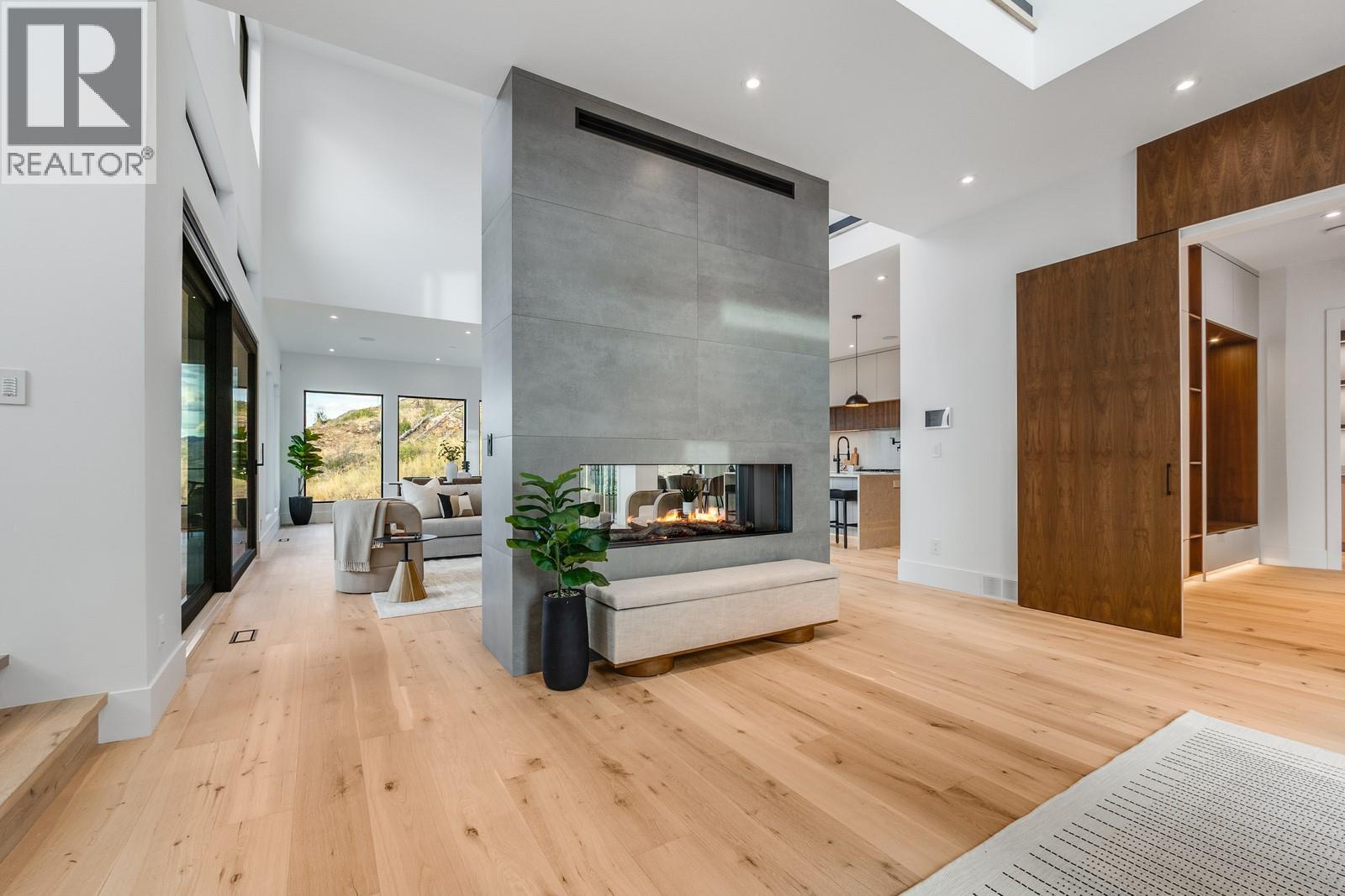 1122 Pearcy Court Property Photo 6