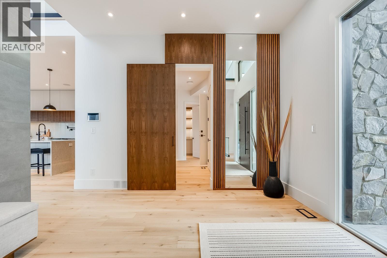 1122 Pearcy Court Property Photo 7