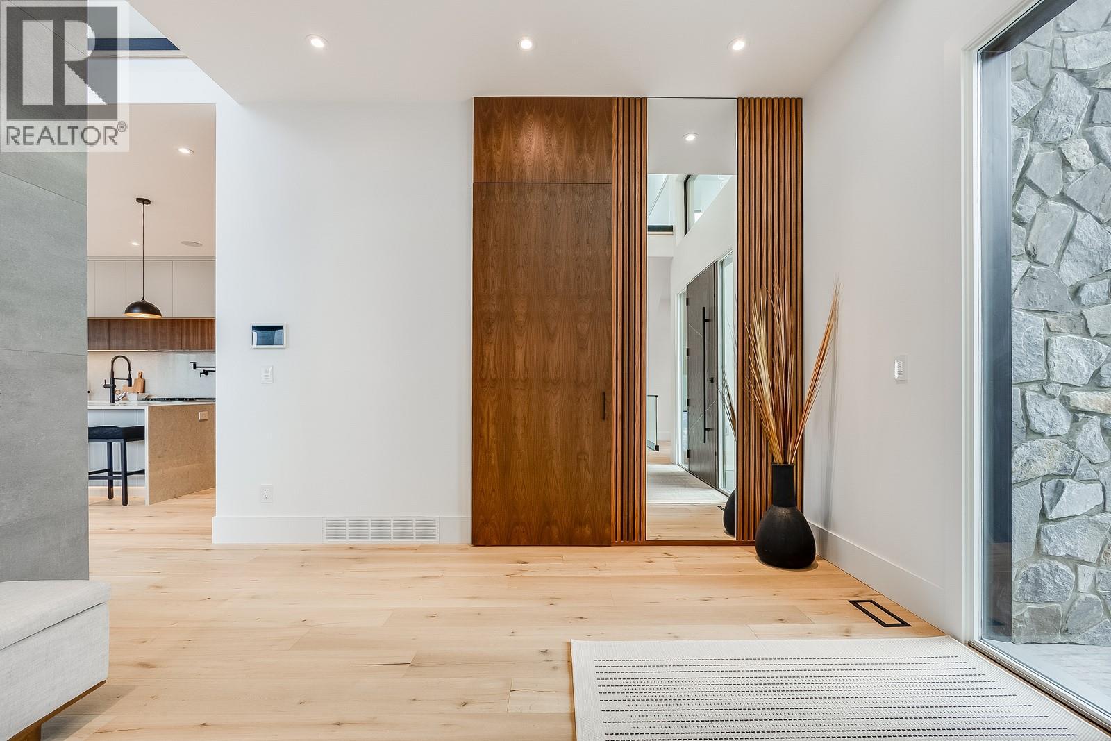 1122 Pearcy Court Property Photo 8