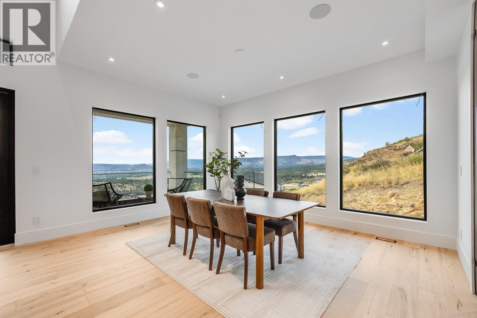 1122 Pearcy Court Property Photo 18