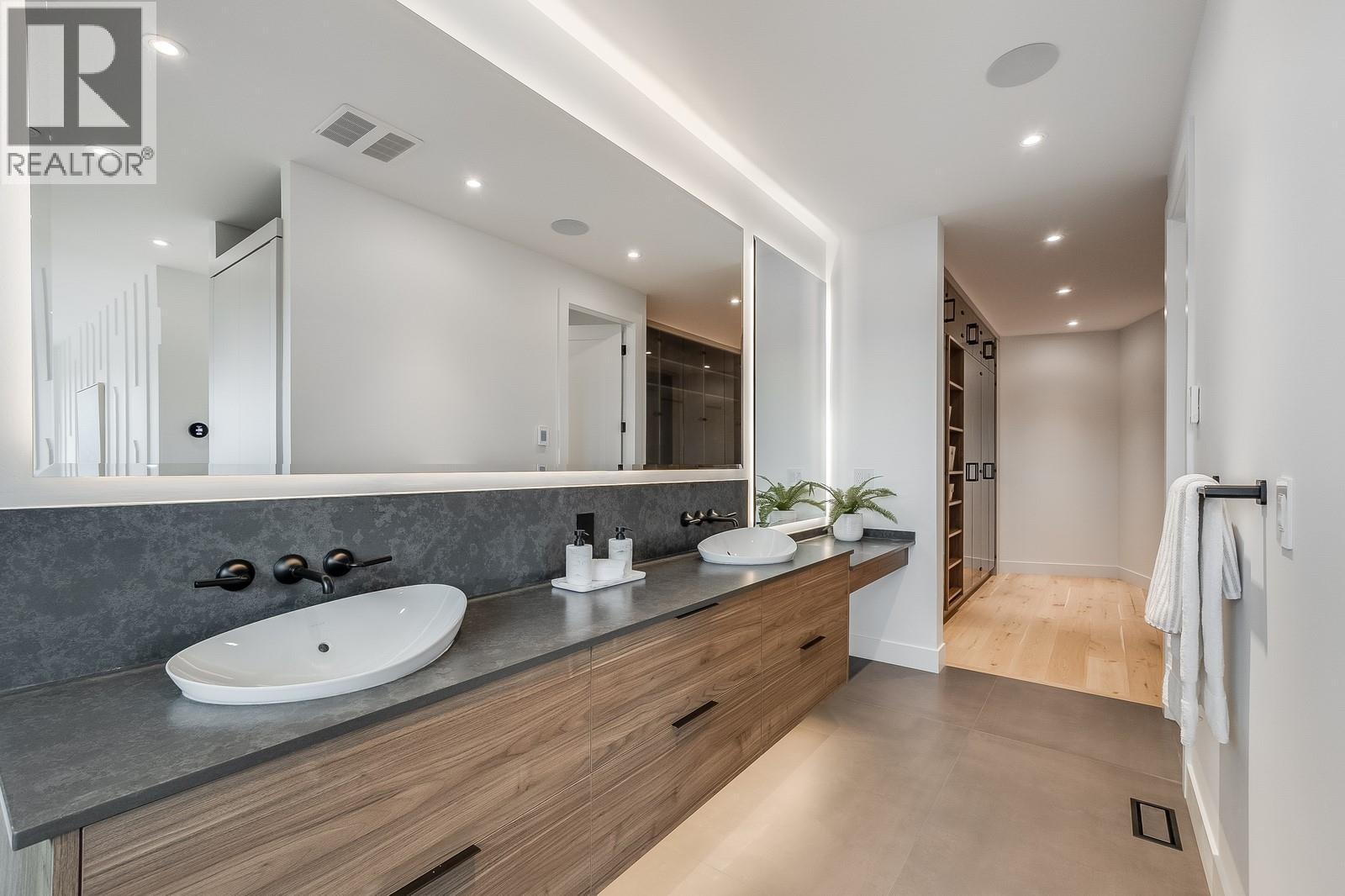 1122 Pearcy Court Property Photo 38