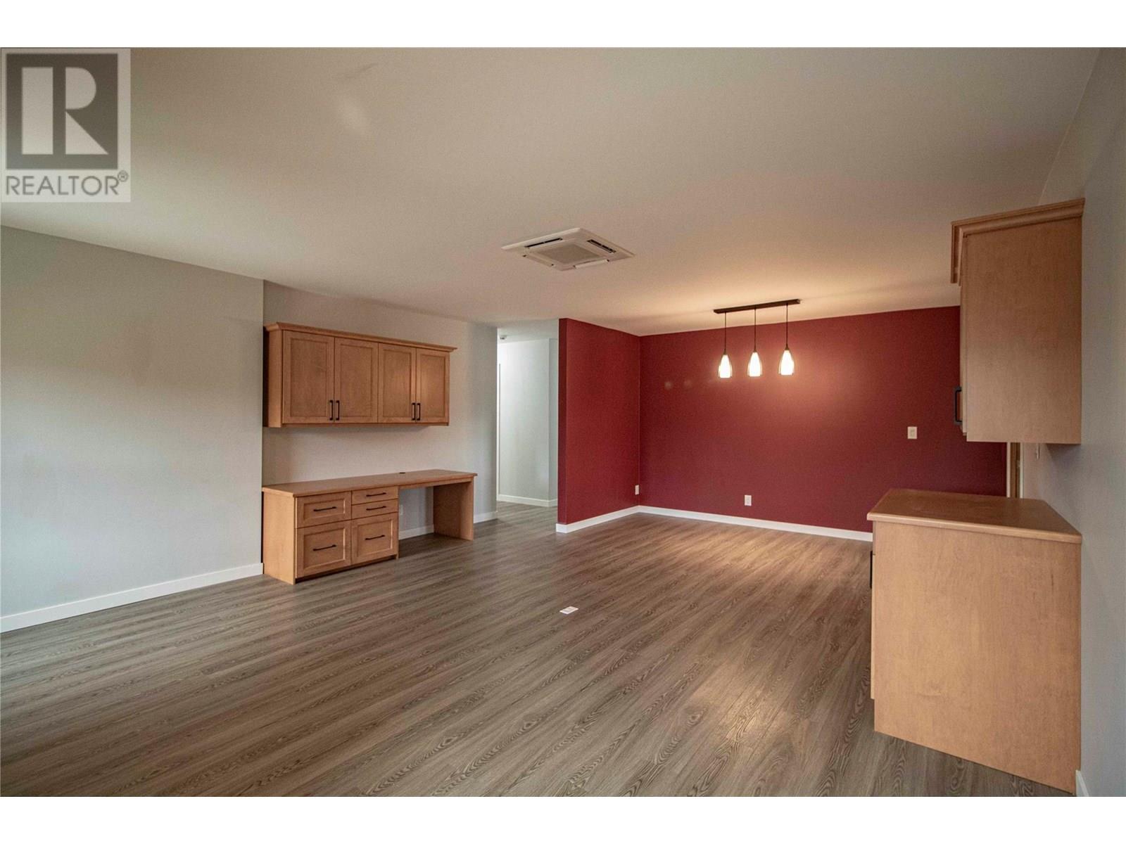 303 Roy Avenue Property Photo 9