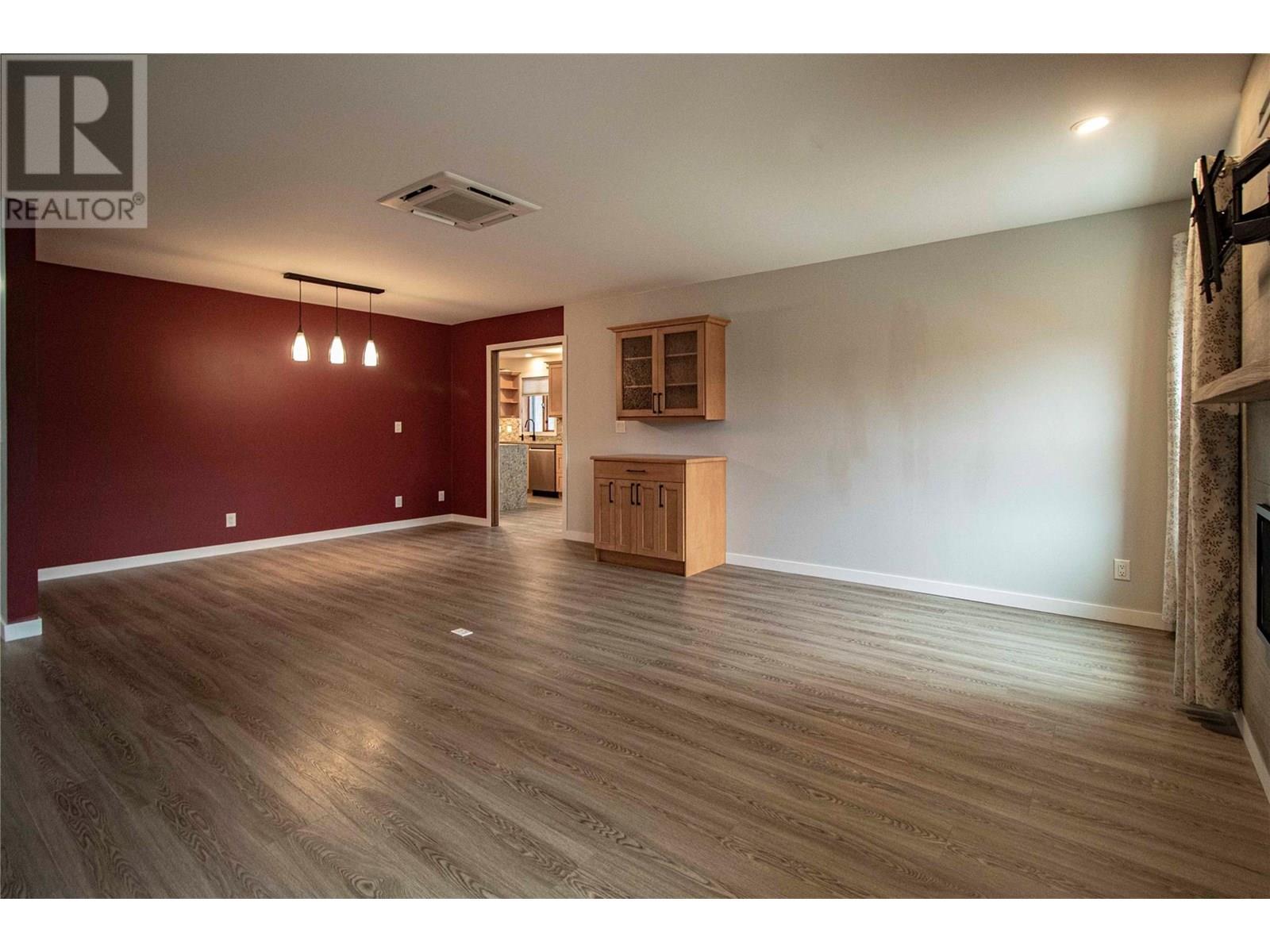 303 Roy Avenue Property Photo 10