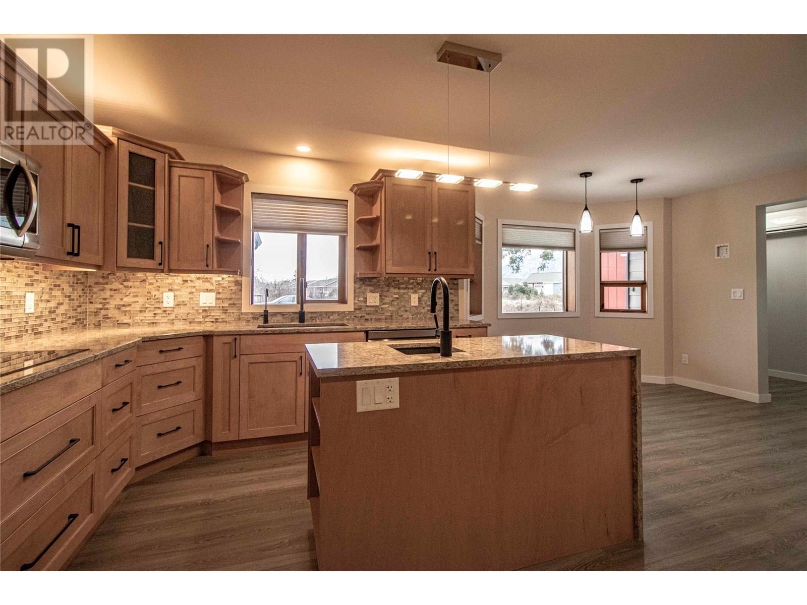 303 Roy Avenue Property Photo 15