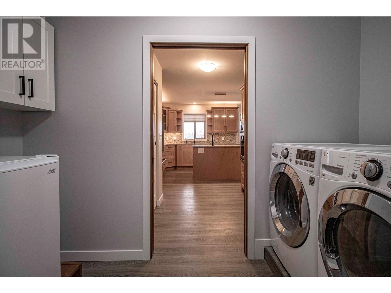 303 Roy Avenue Property Photo 20