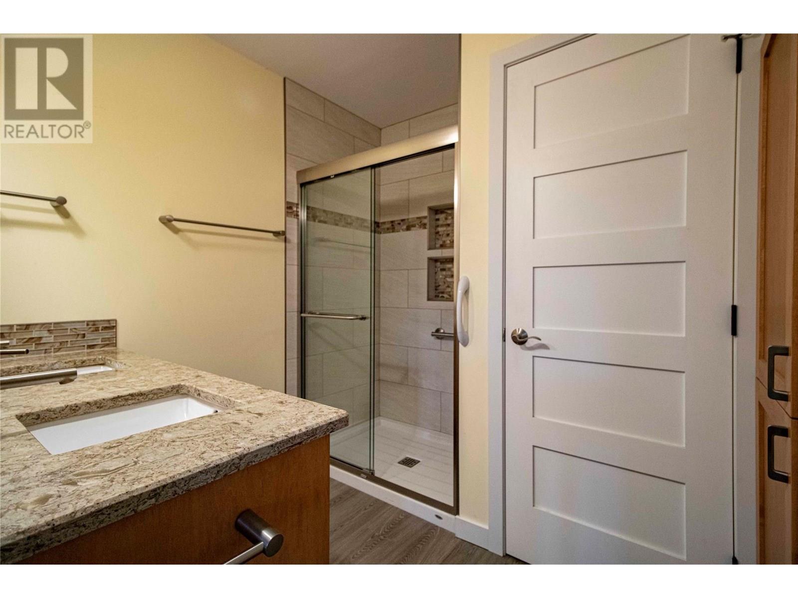 303 Roy Avenue Property Photo 25