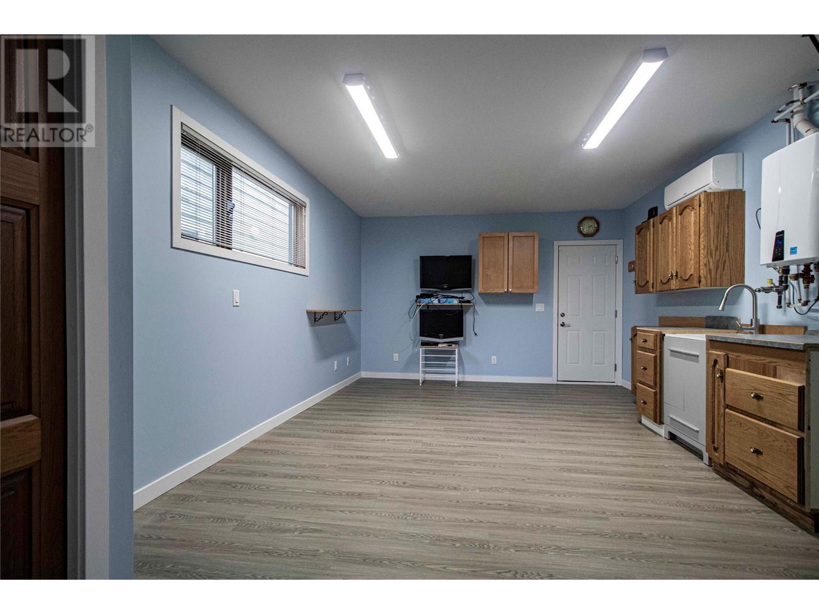 303 Roy Avenue Property Photo 31