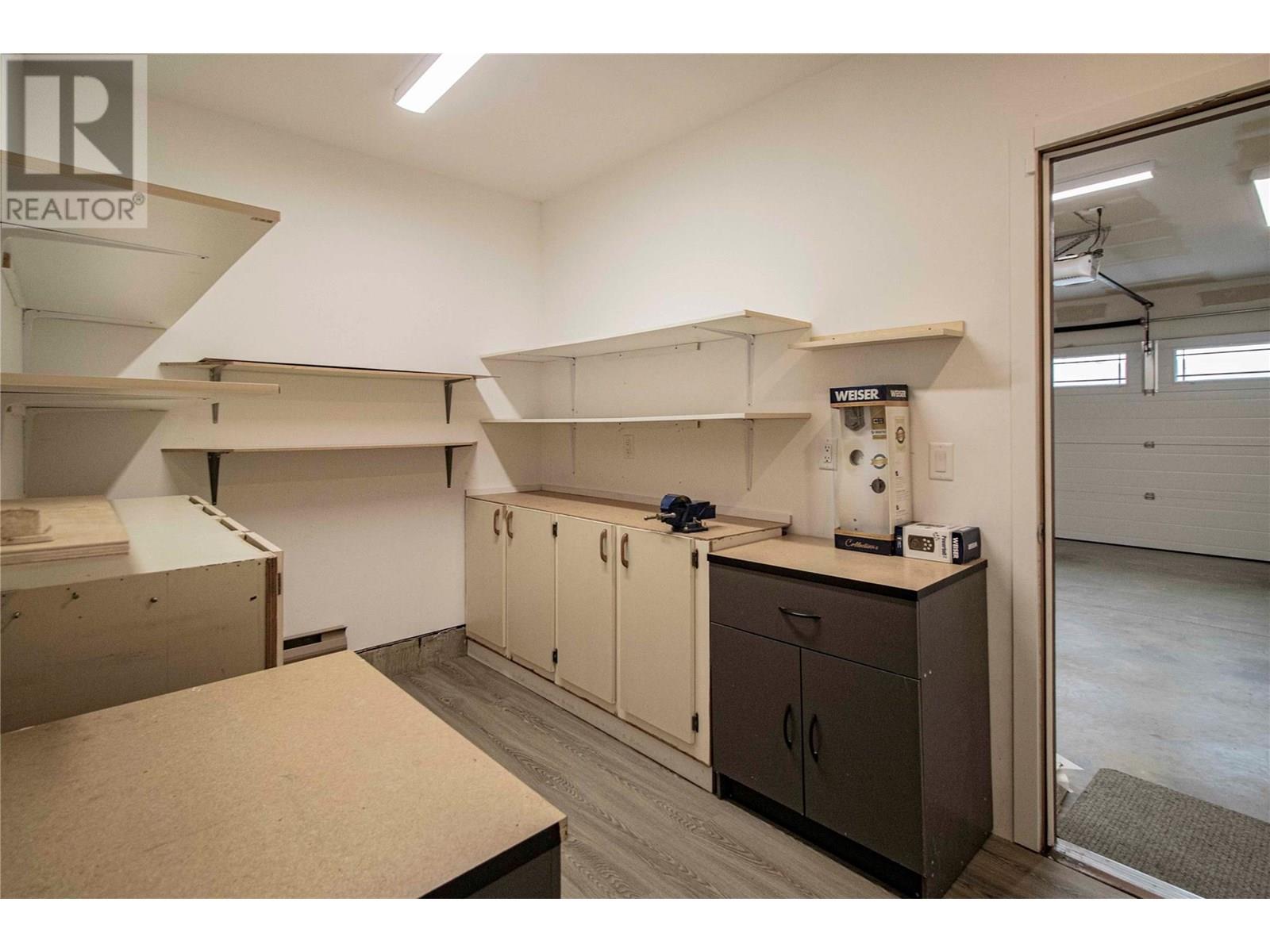 303 Roy Avenue Property Photo 34