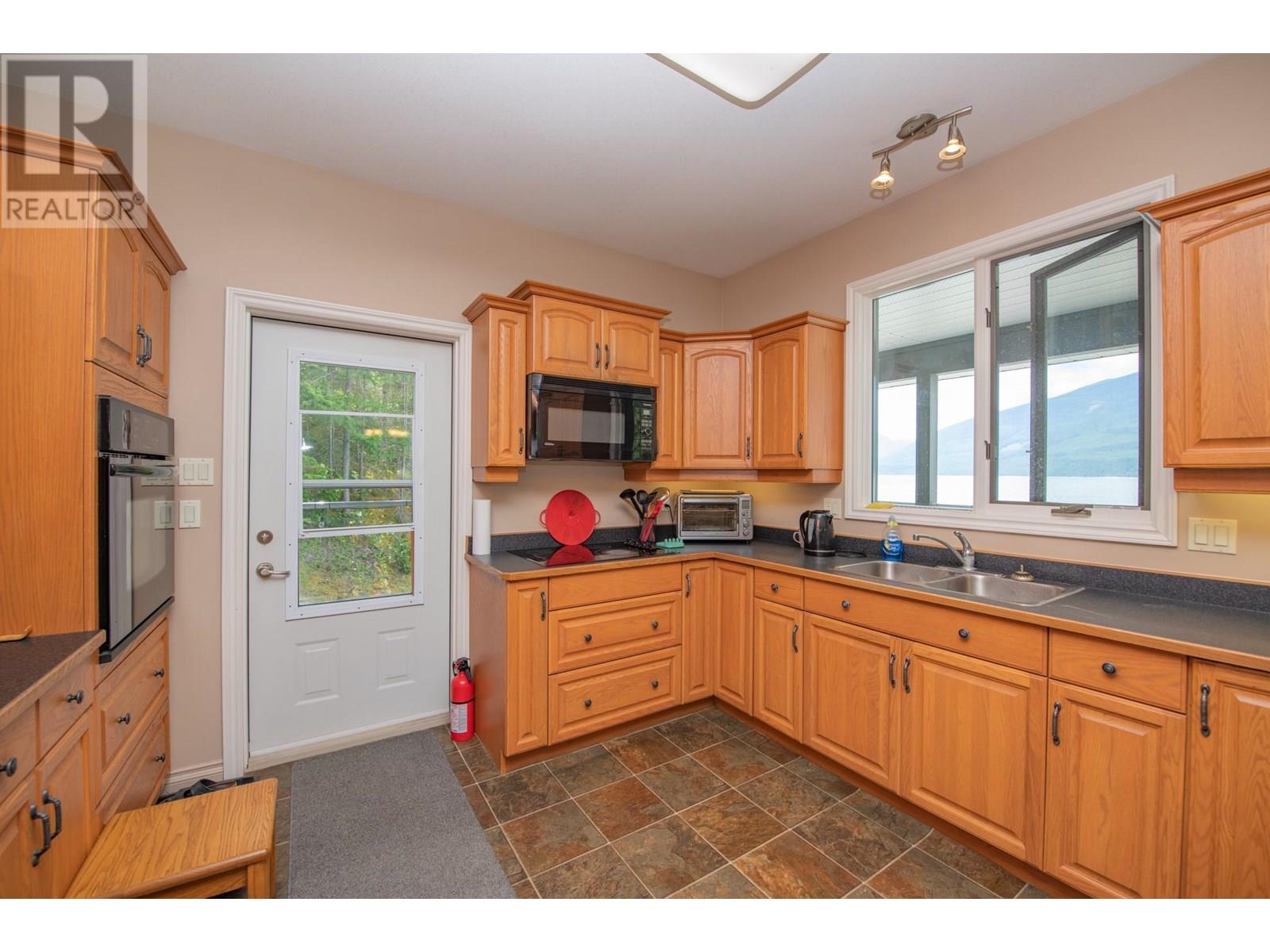 1710 Highway 6 Road Property Photo 19