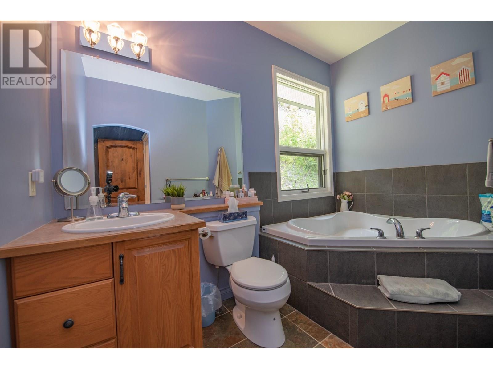 1710 Highway 6 Road Property Photo 30