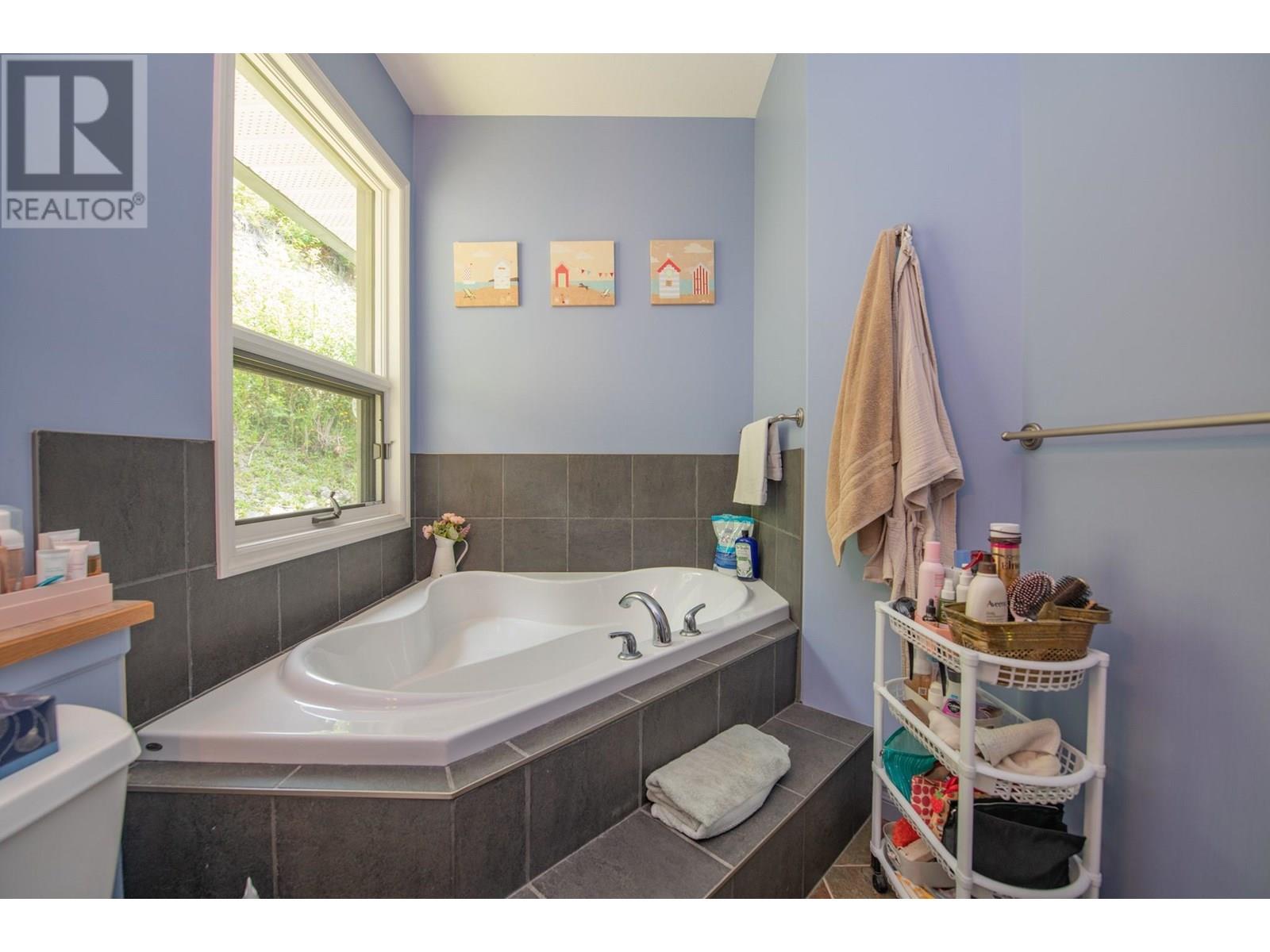 1710 Highway 6 Road Property Photo 31