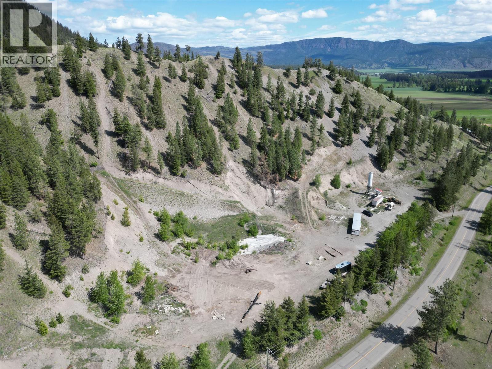 7329 Douglas Lake Road Property Photo 1