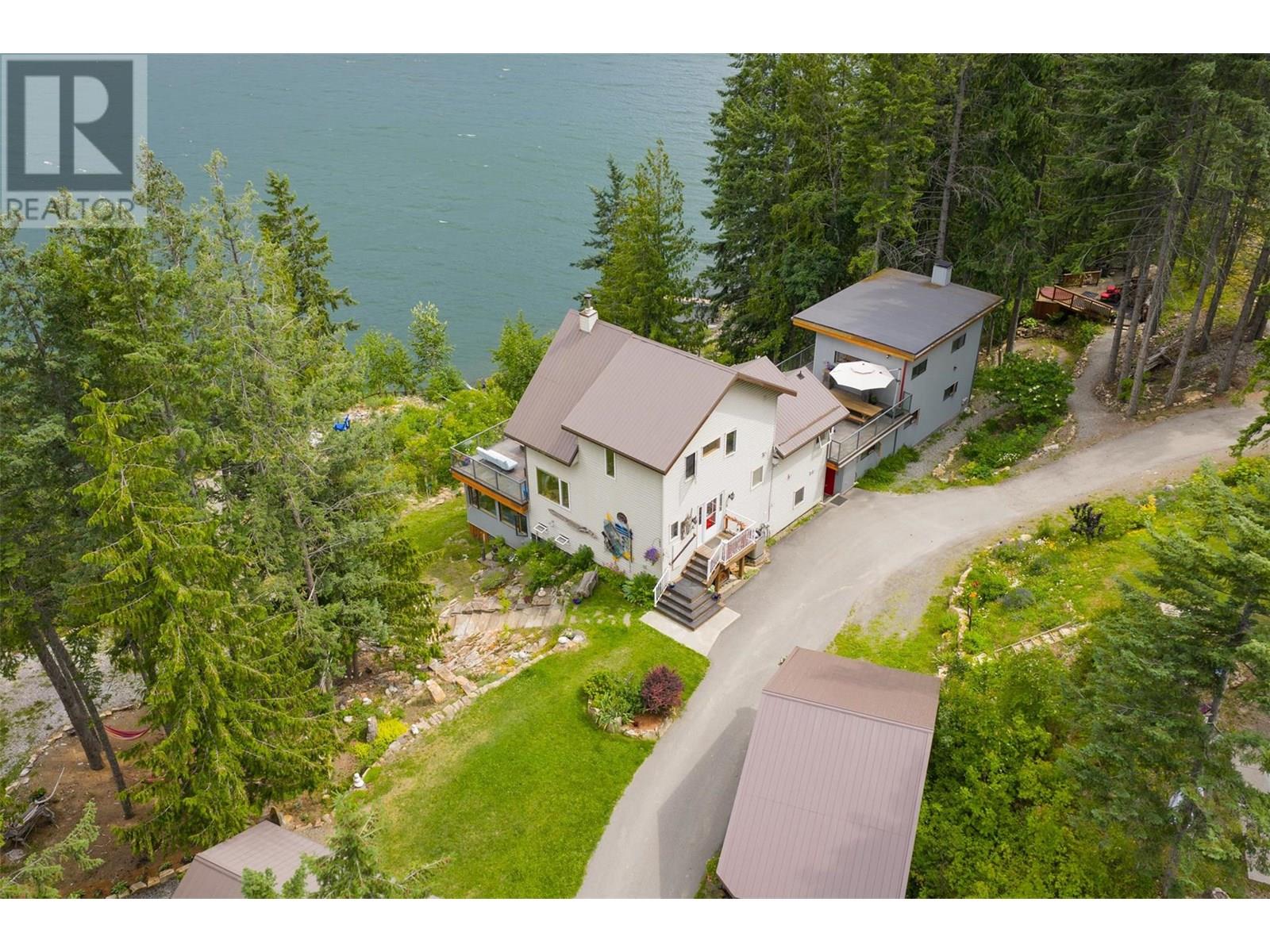 5278 Amundsen Road Property Photo 9