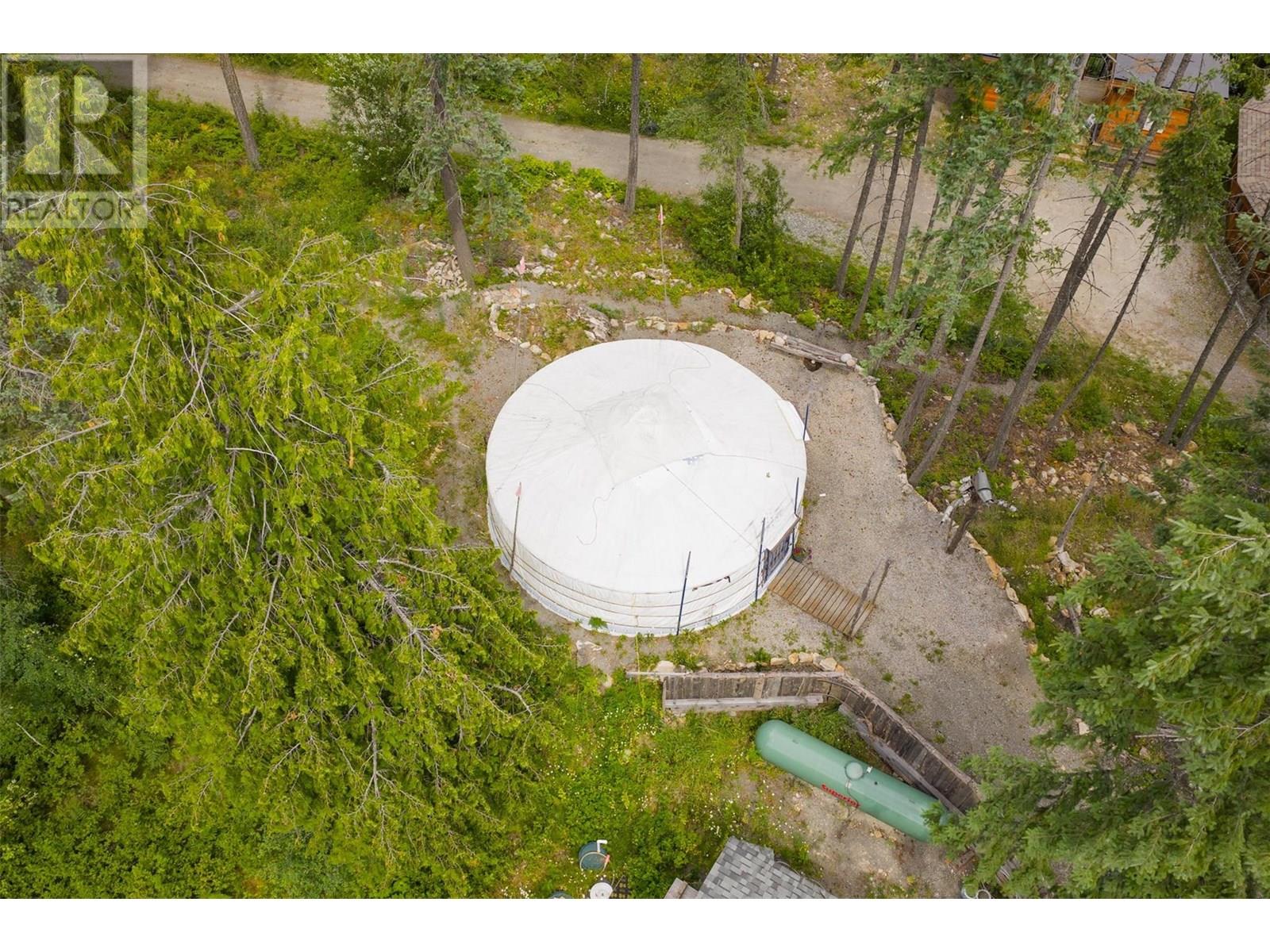 5278 Amundsen Road Property Photo 14