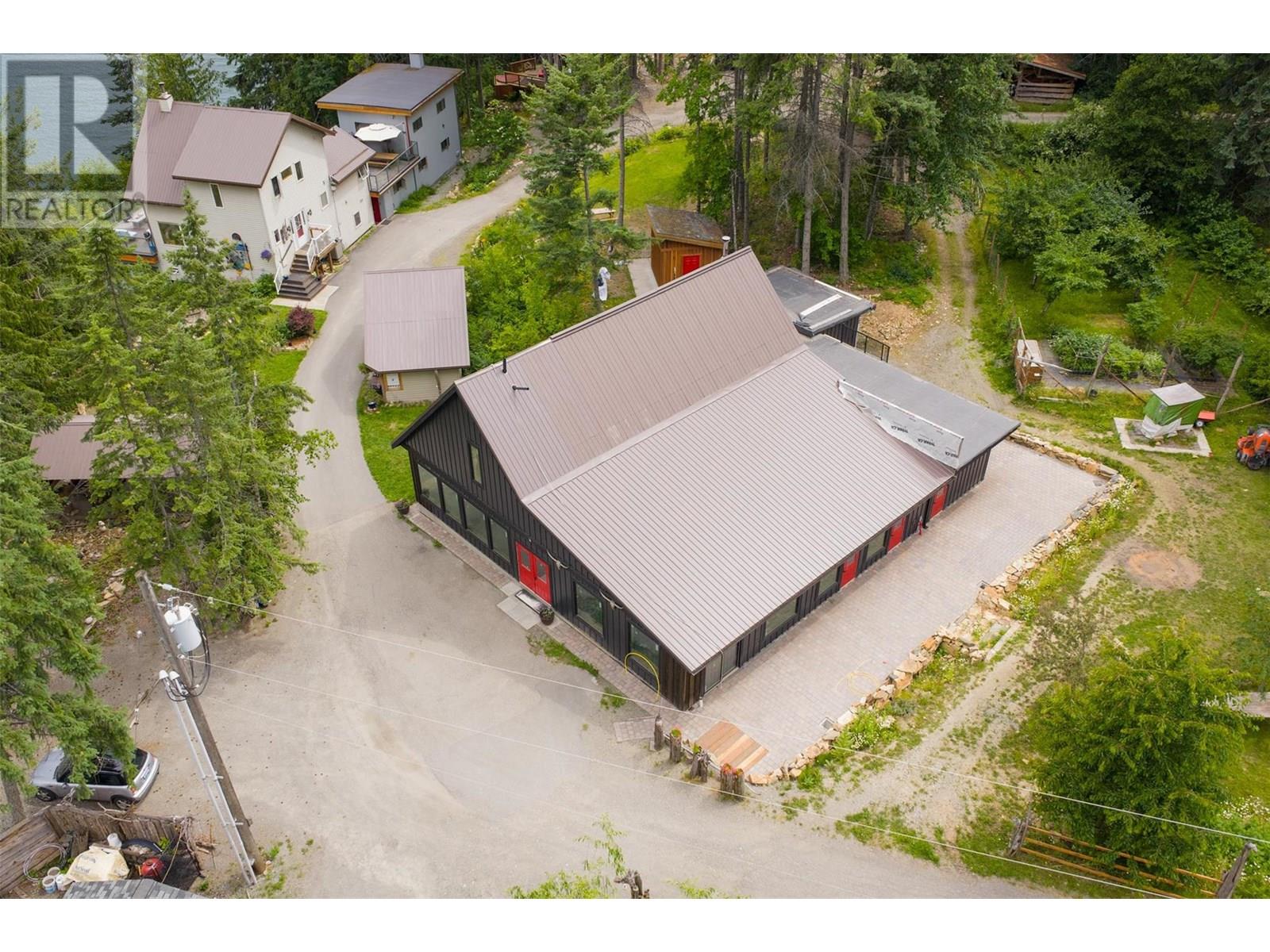 5278 Amundsen Road Property Photo 21