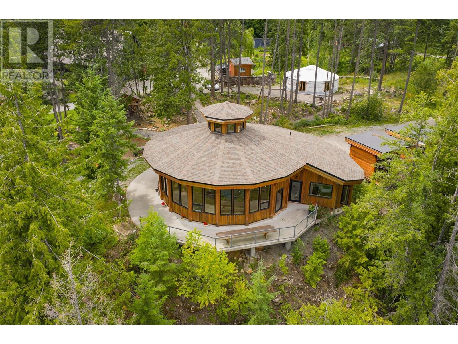 5278 Amundsen Road Property Photo 26
