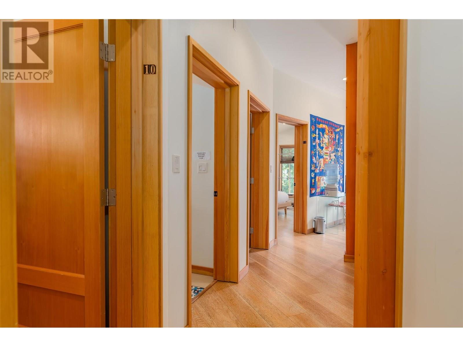 5278 Amundsen Road Property Photo 27