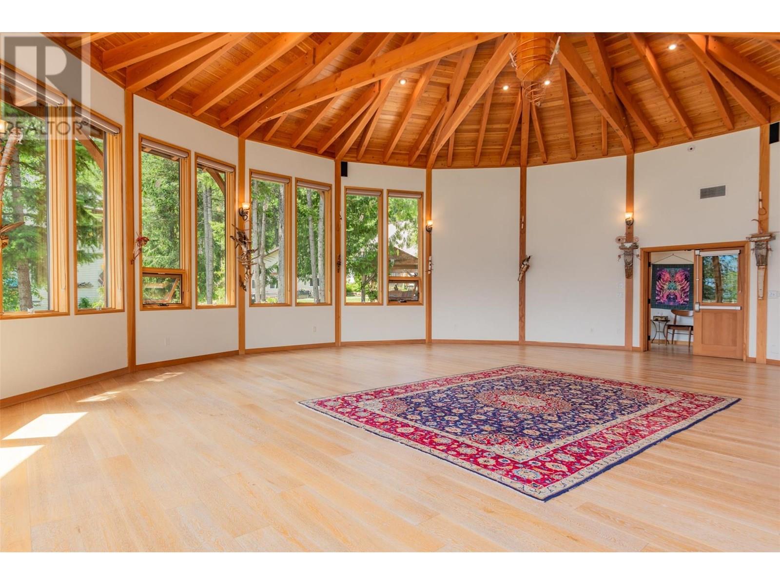 5278 Amundsen Road Property Photo 35