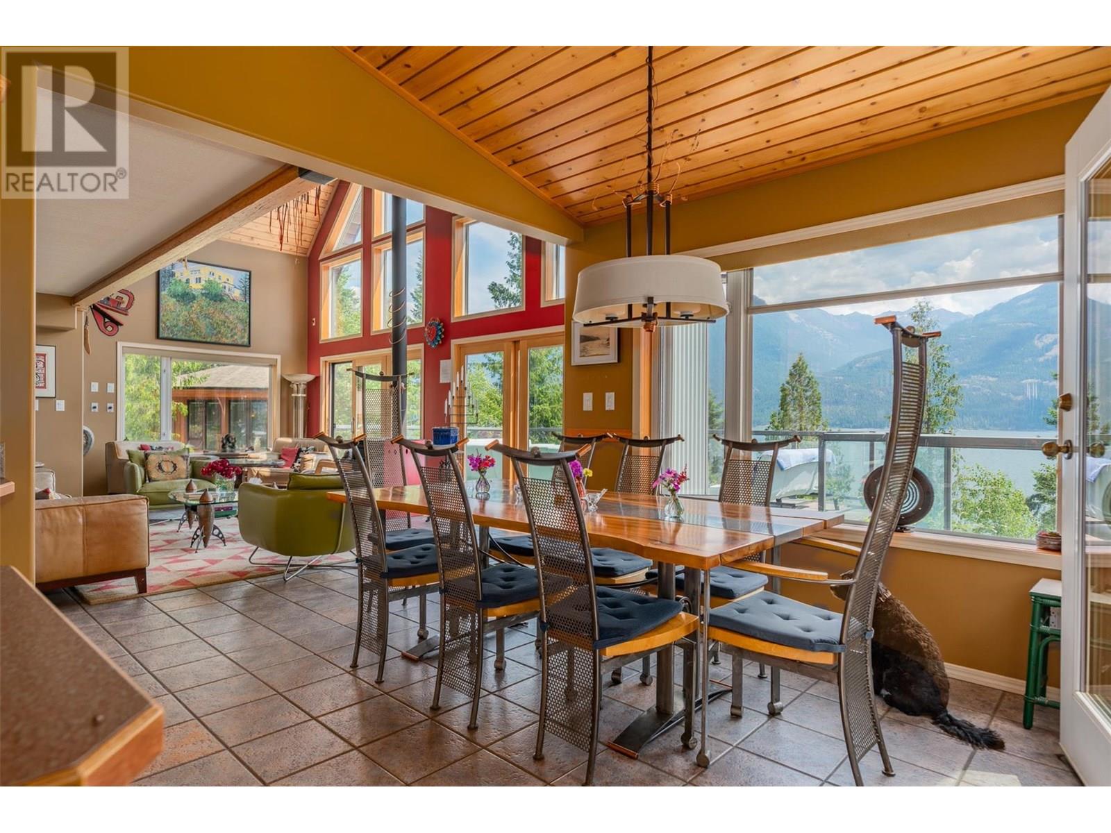 5278 Amundsen Road Property Photo 43