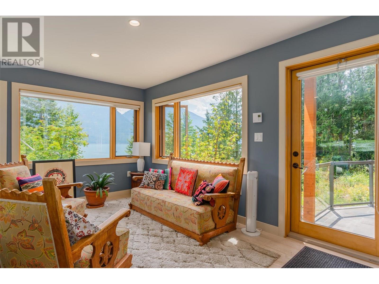 5278 Amundsen Road Property Photo 46