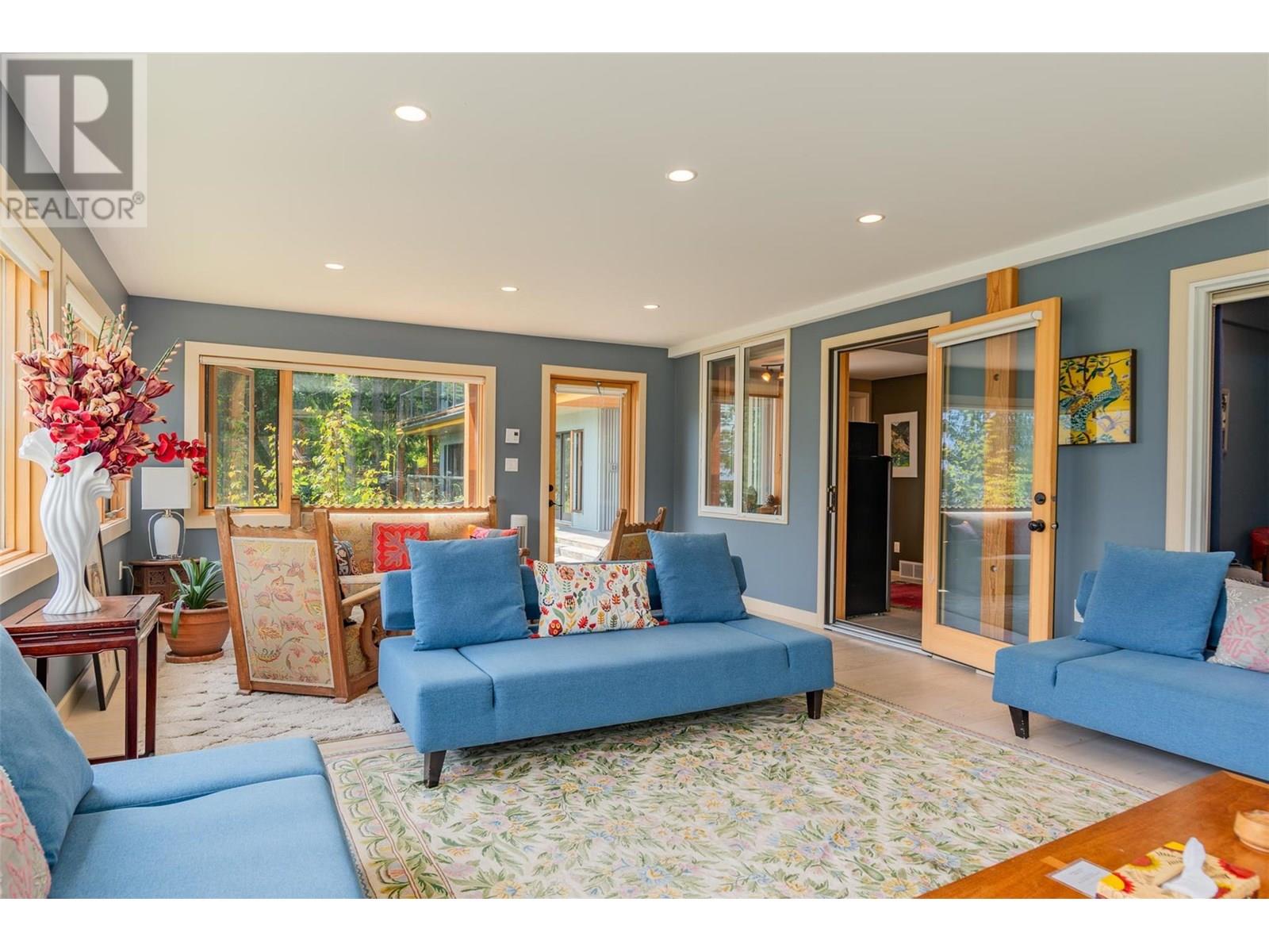 5278 Amundsen Road Property Photo 47