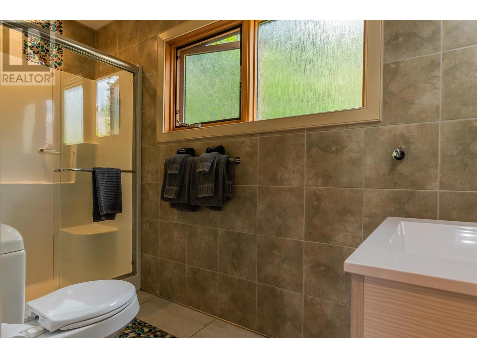5278 Amundsen Road Property Photo 55