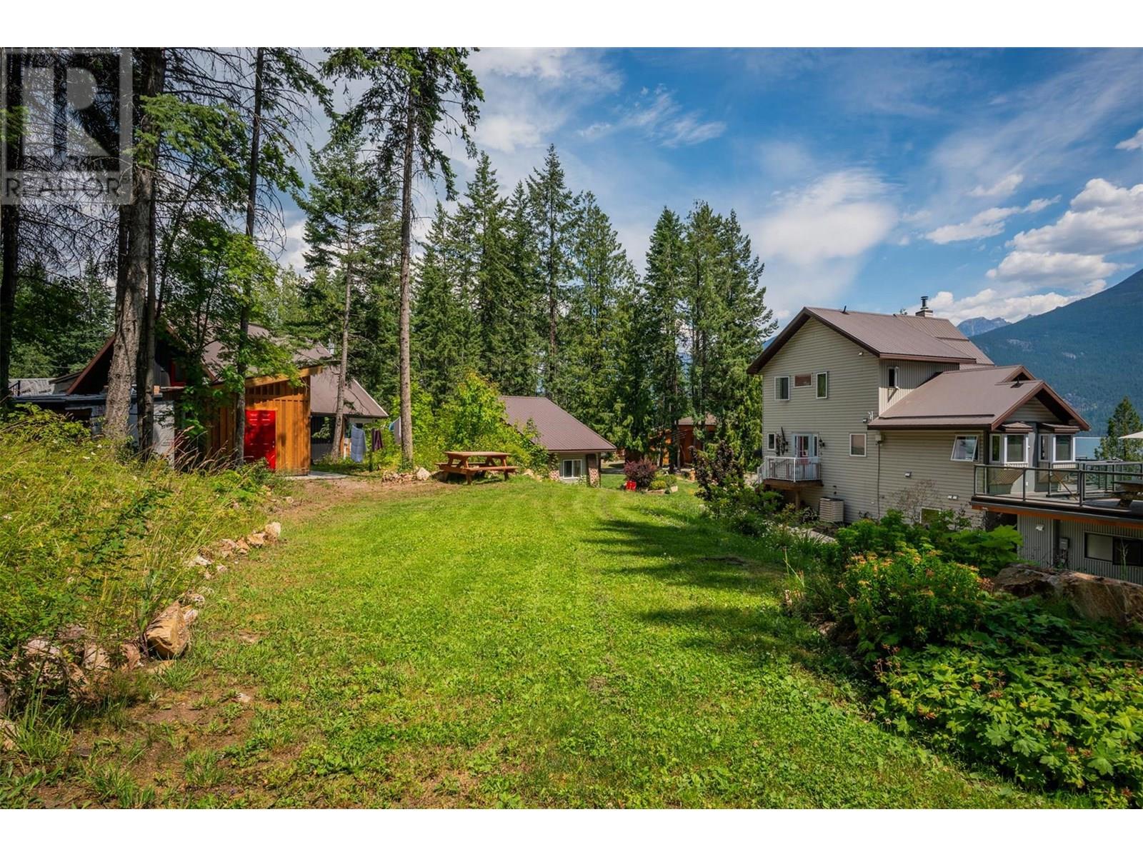 5278 Amundsen Road Property Photo 59