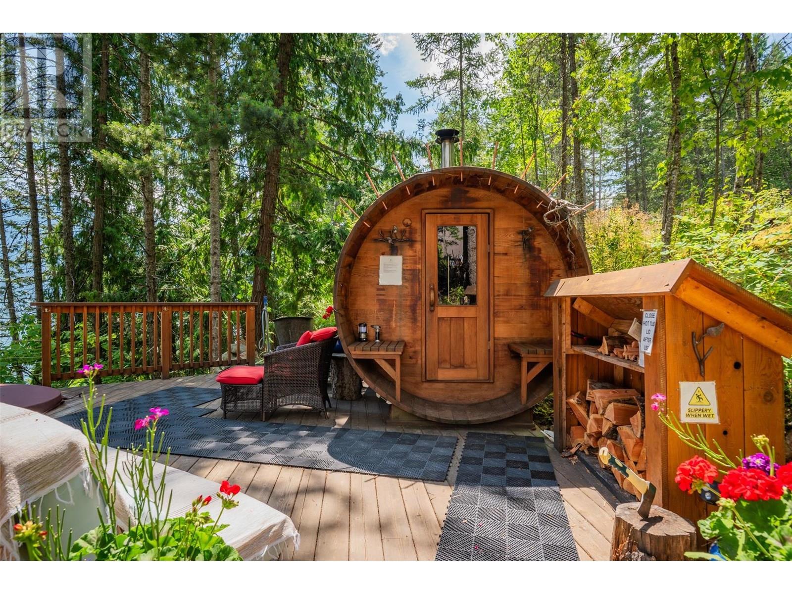 5278 Amundsen Road Property Photo 62