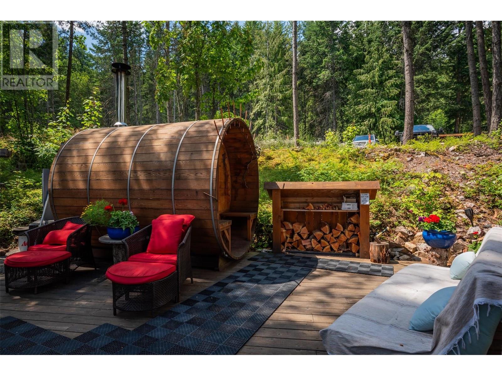 5278 Amundsen Road Property Photo 64