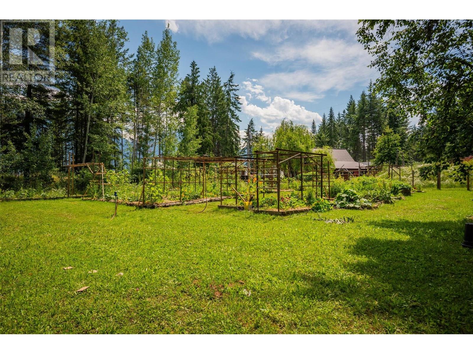 5278 Amundsen Road Property Photo 72