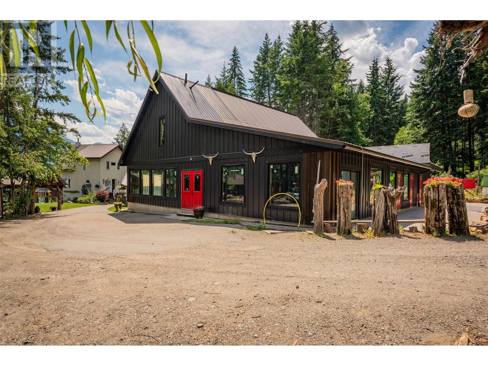5278 Amundsen Road Property Photo 73