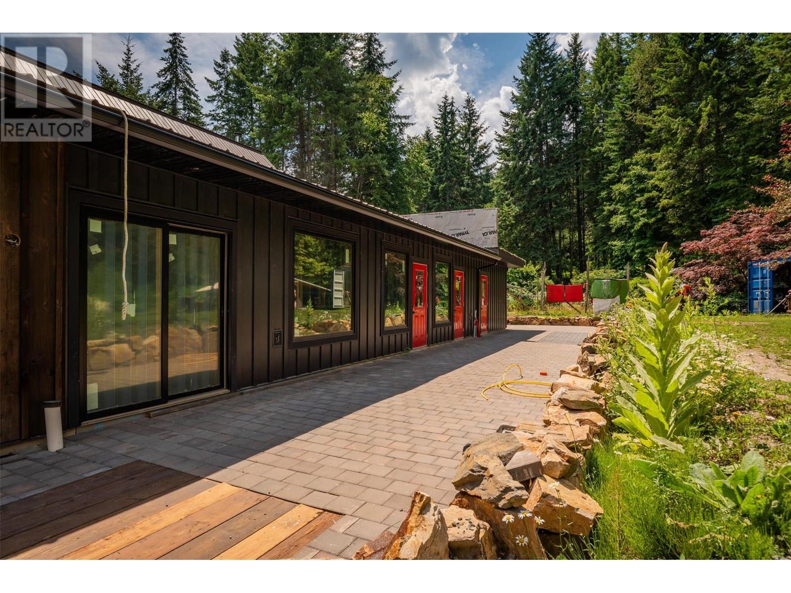 5278 Amundsen Road Property Photo 74