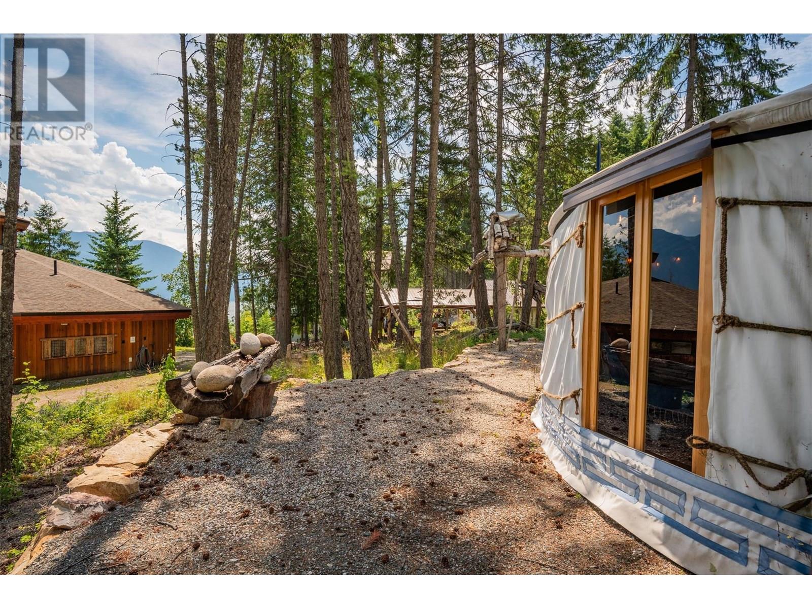5278 Amundsen Road Property Photo 77