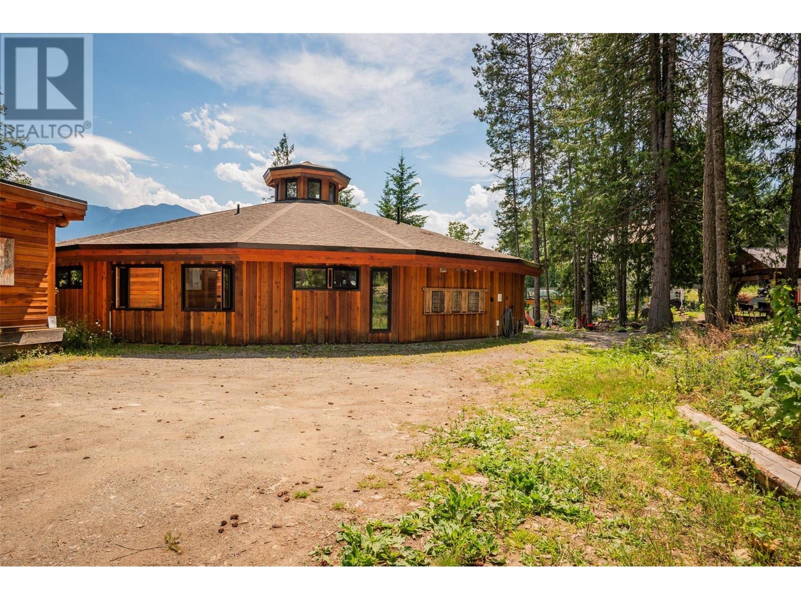 5278 Amundsen Road Property Photo 78
