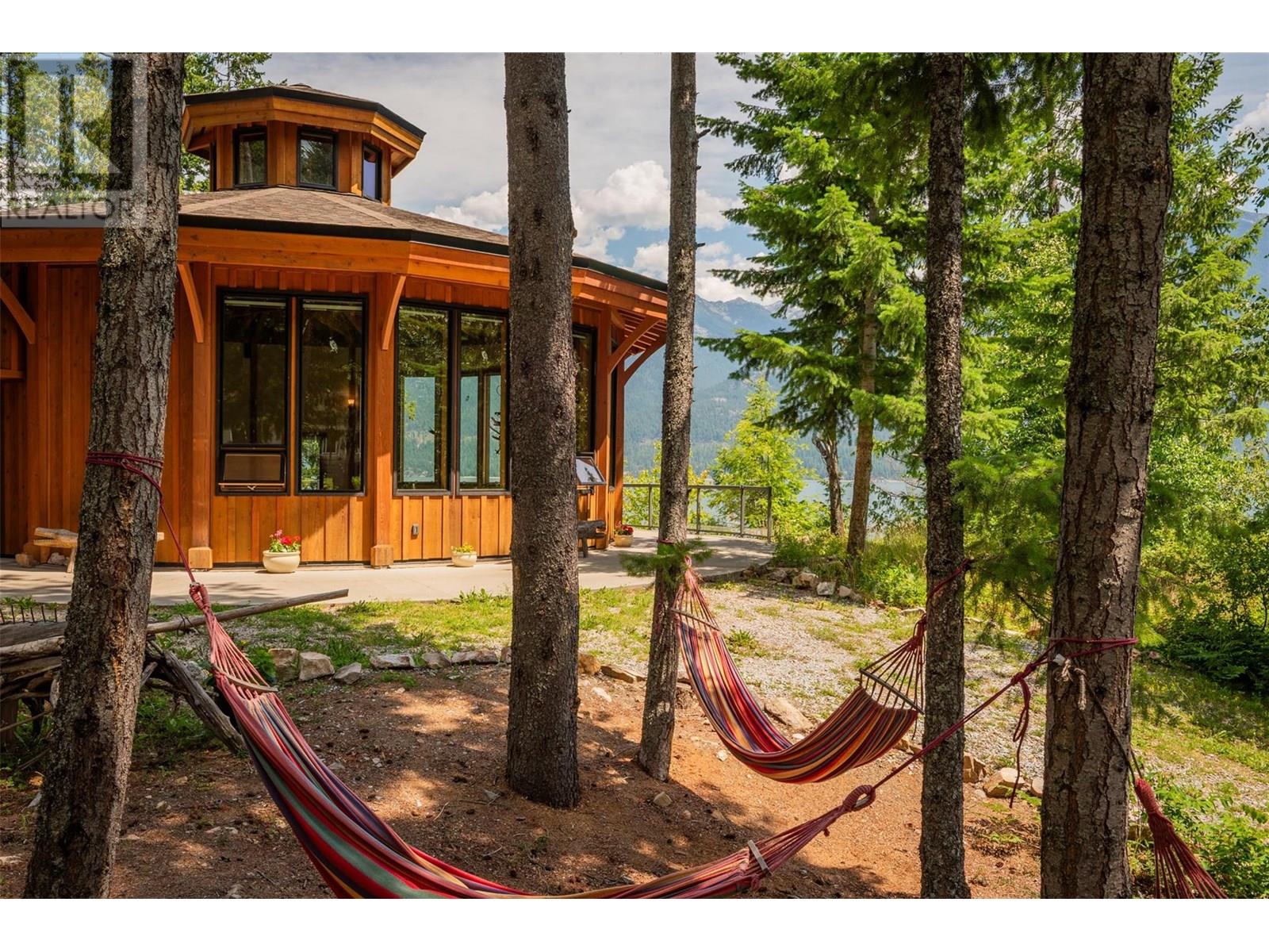 5278 Amundsen Road Property Photo 95