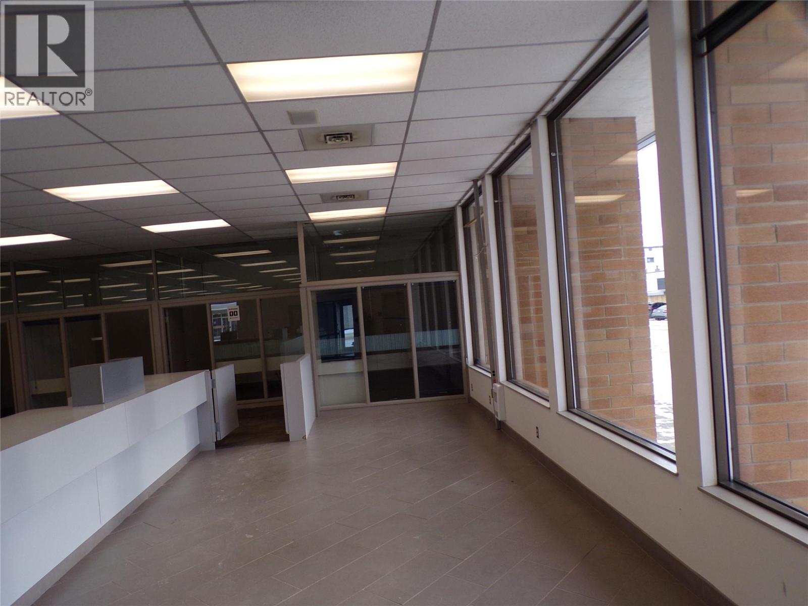 10124 10 Street Property Photo 5