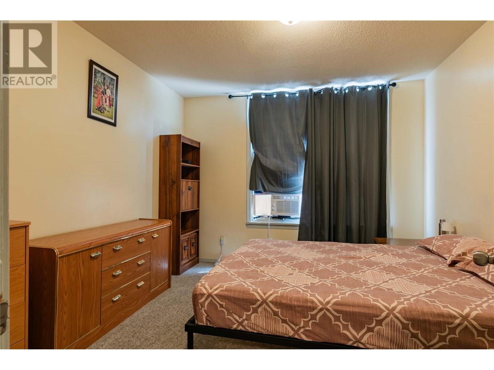 1410 Bay Avenue Property Photo 23