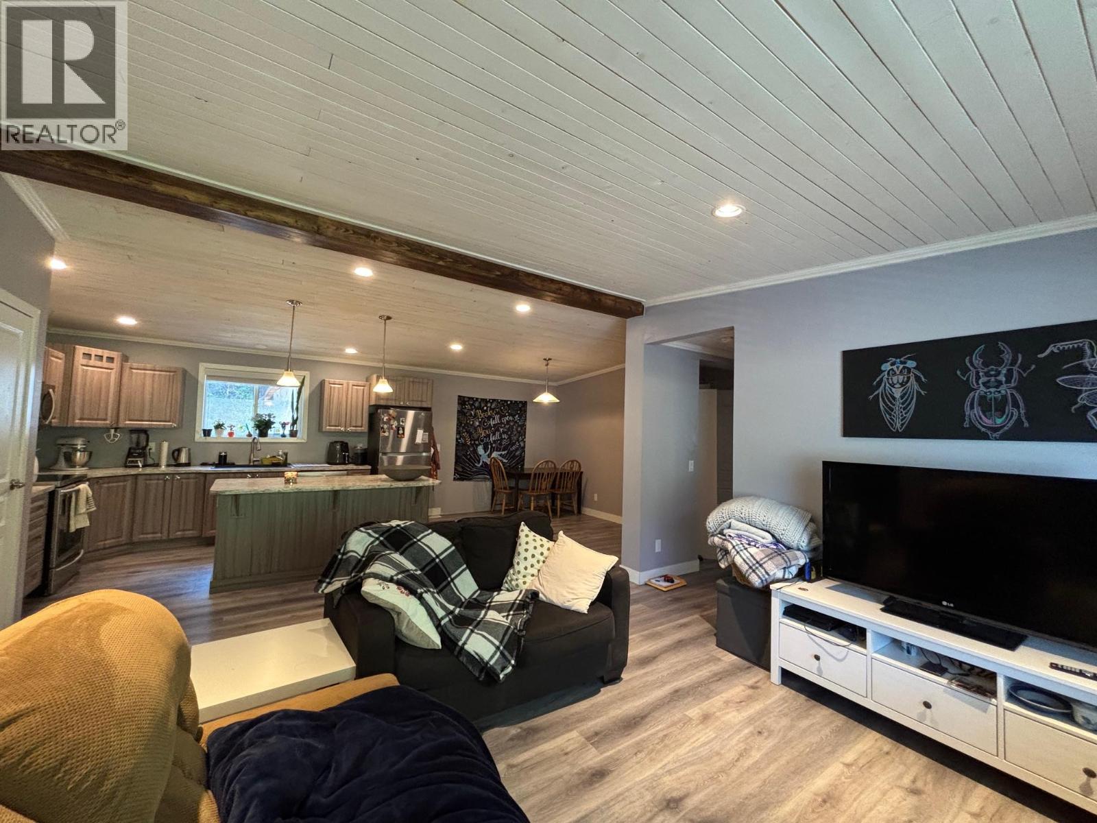 3520 33 Highway Property Photo 5