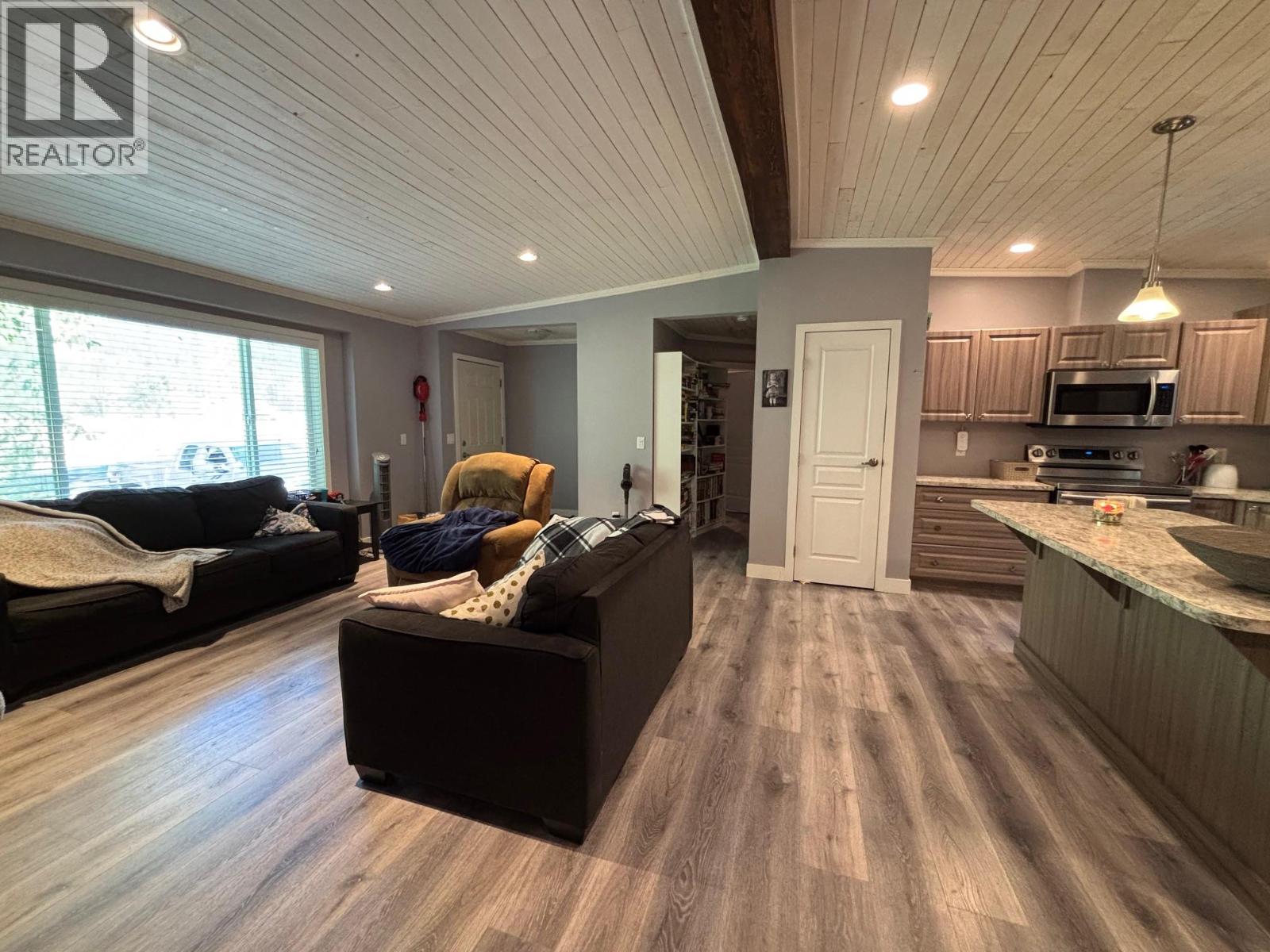 3520 33 Highway Property Photo 11