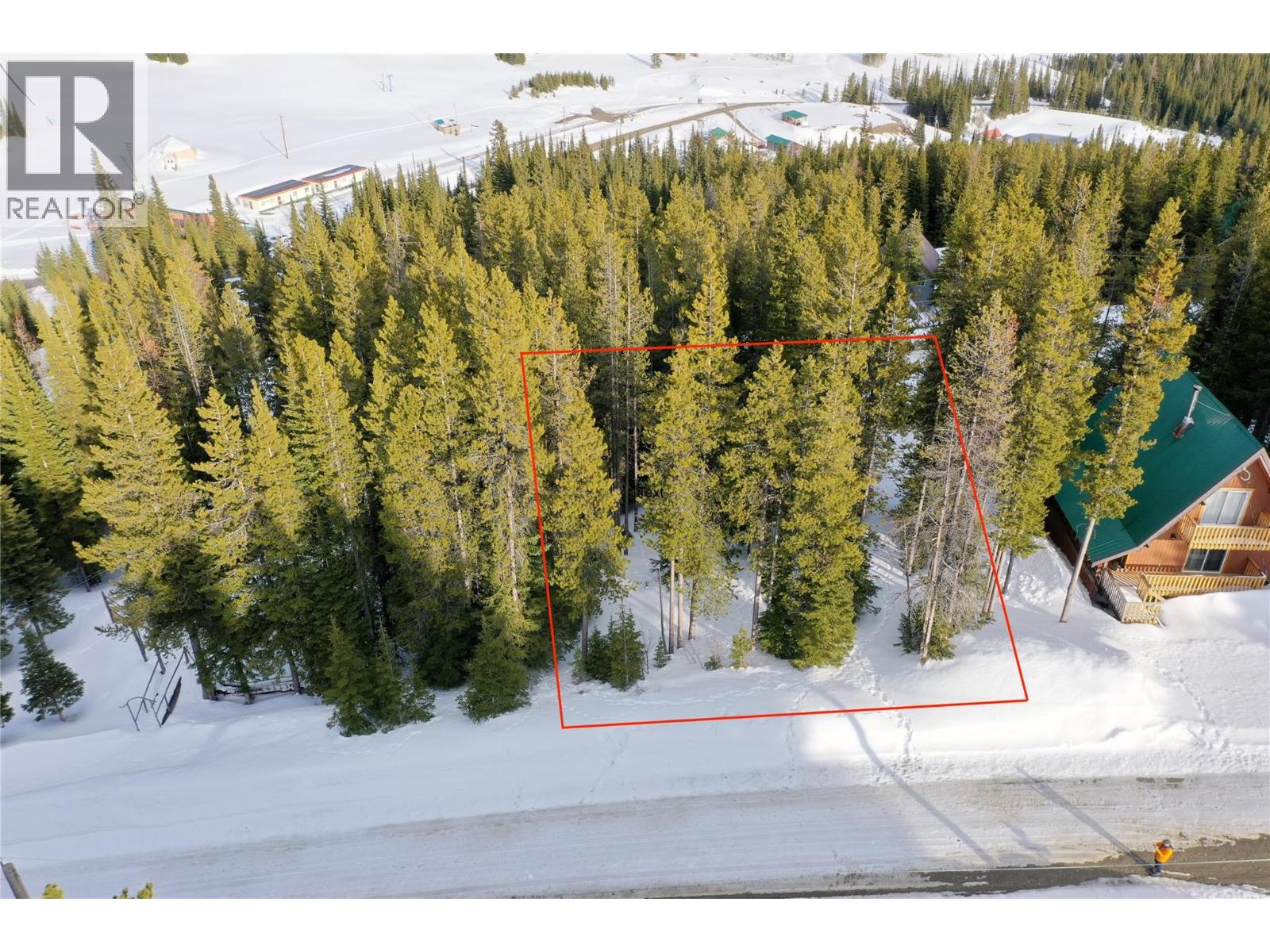140 Whiskey Jack Road Property Photo 1