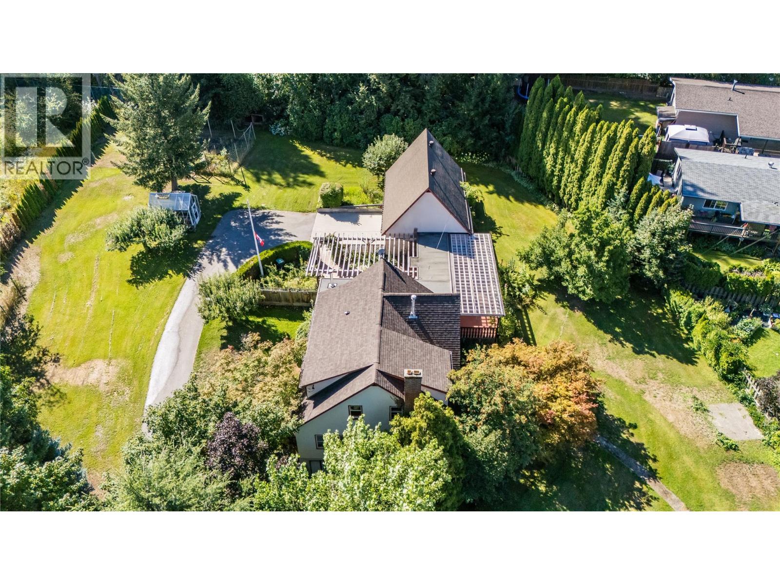 102 18th Street Property Photo 3