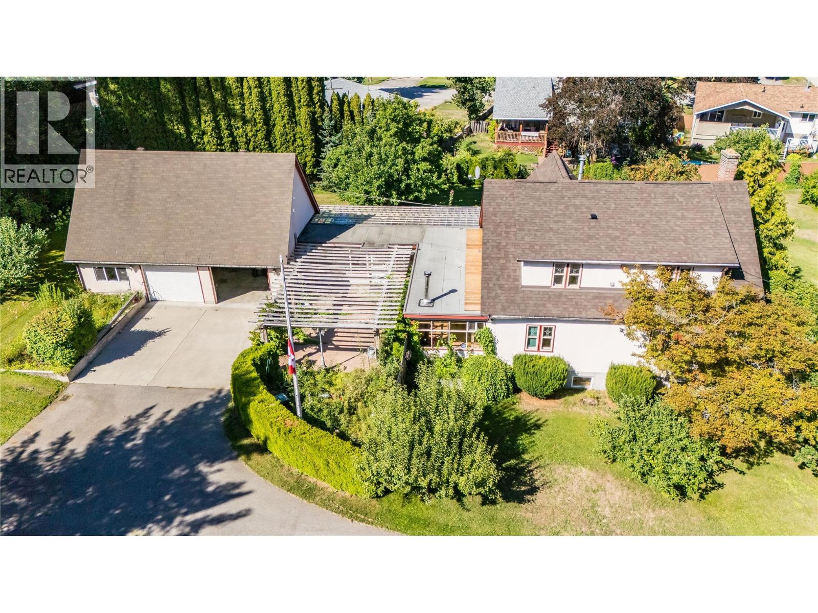 102 18th Street Property Photo 5