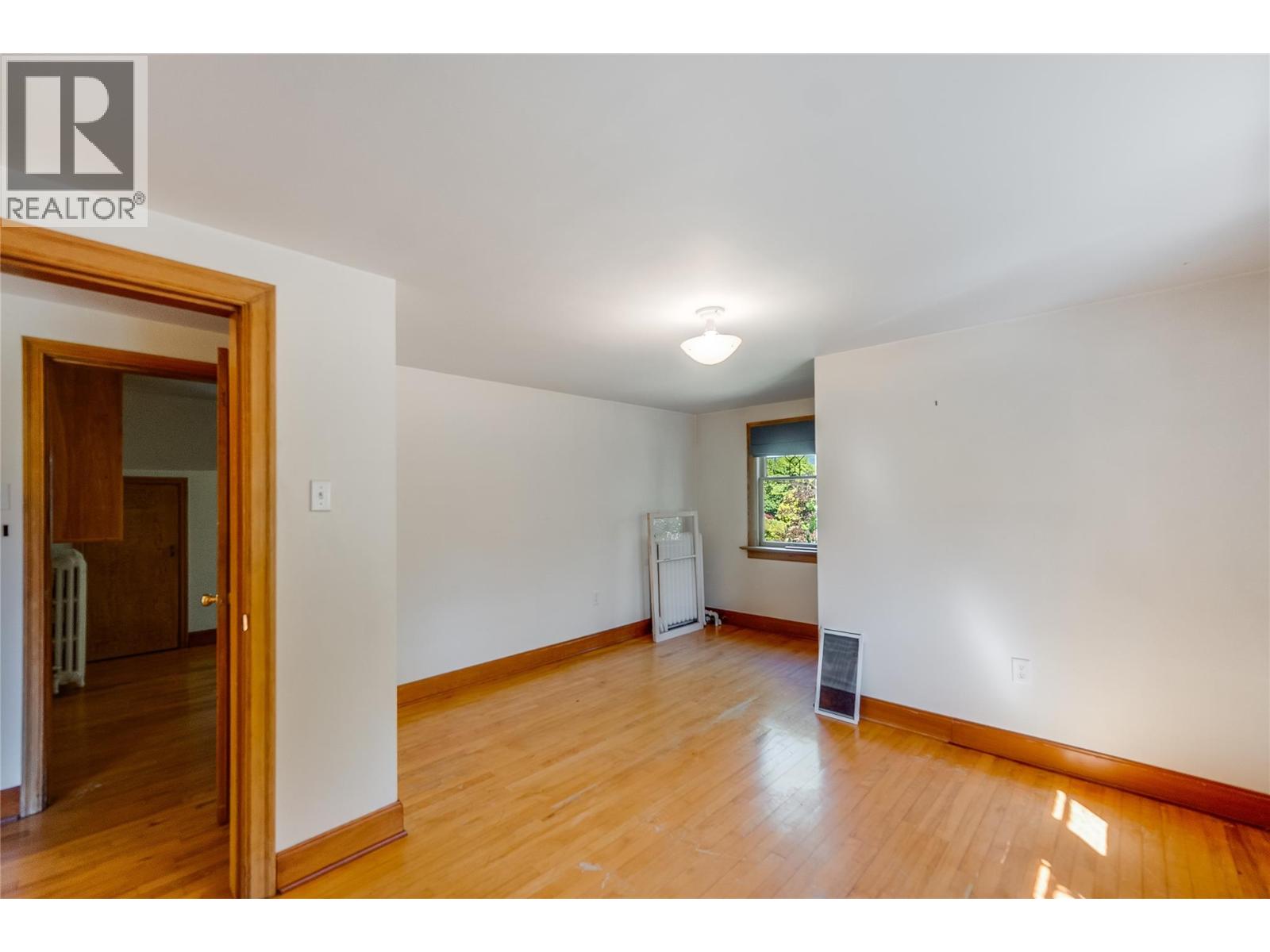102 18th Street Property Photo 32