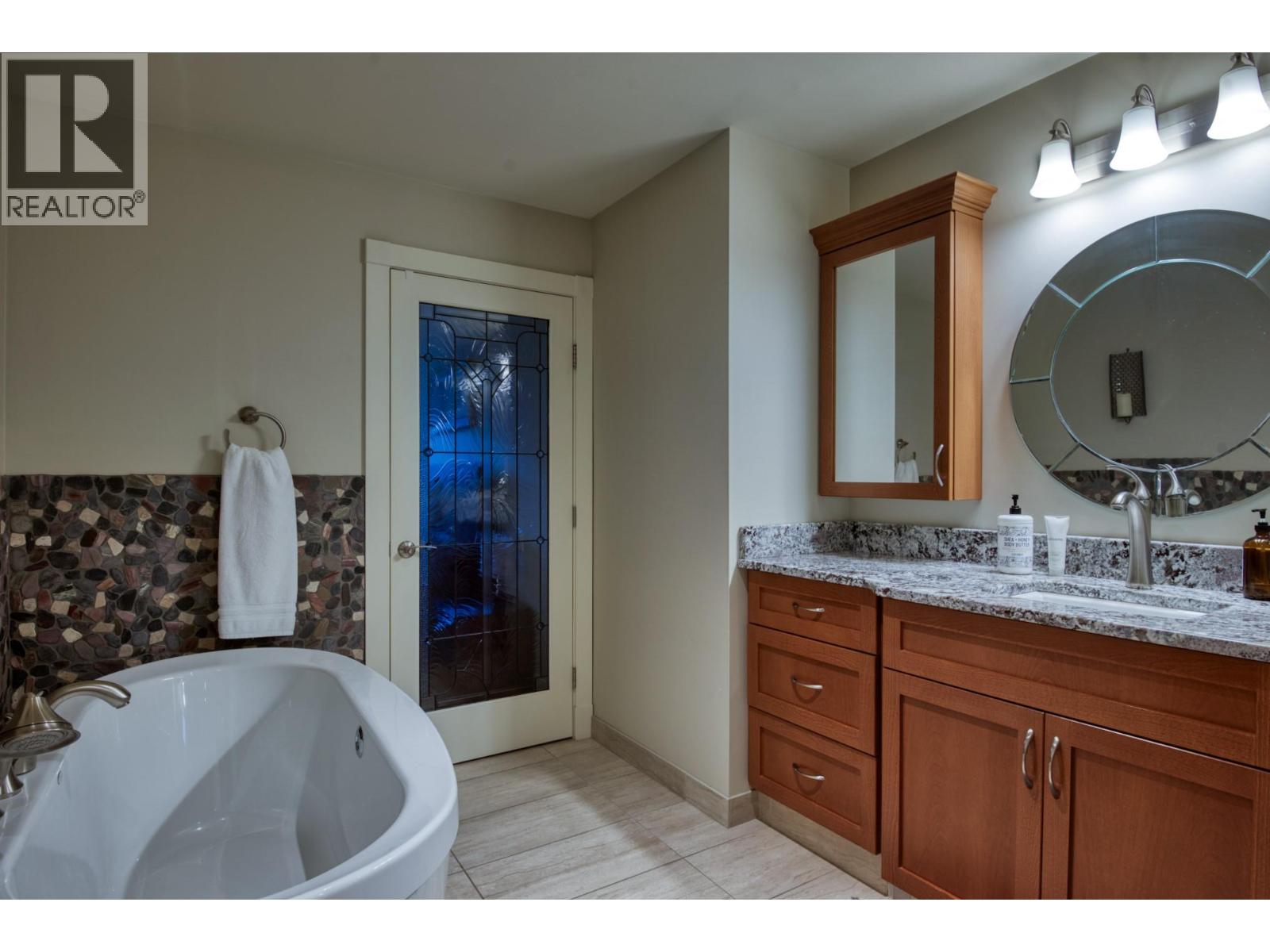152 Clearview Crescent Property Photo 40