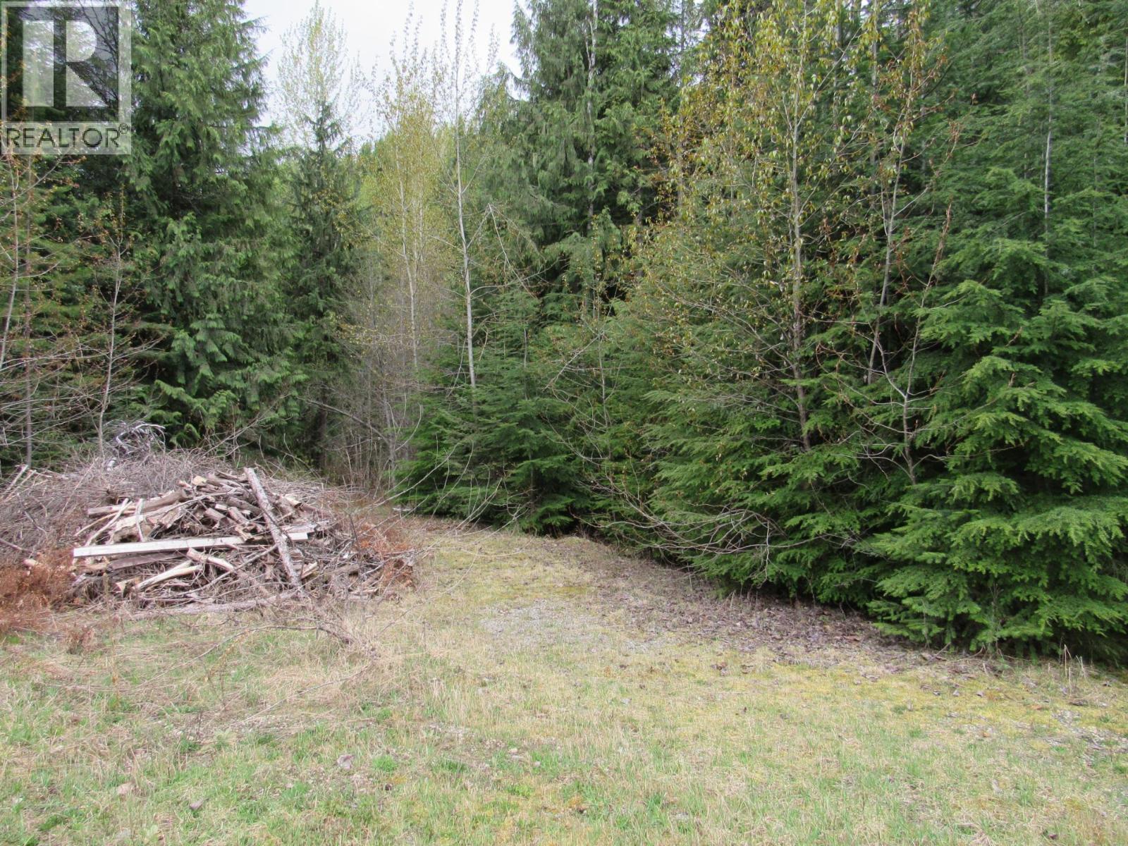 Lot B 3 Highway Property Photo 3