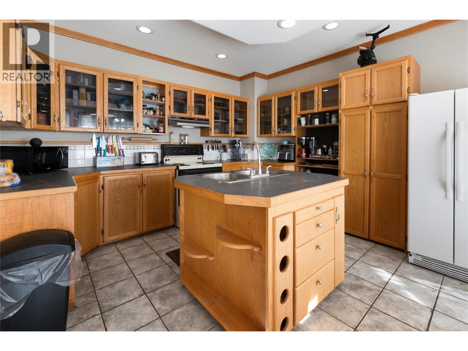 7630 97a Highway Property Photo 5